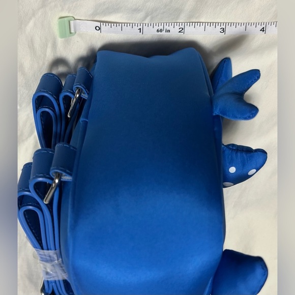 ✨NWT✨ Mini Backpack Featuring a Shark Design - Picture 9 of 9